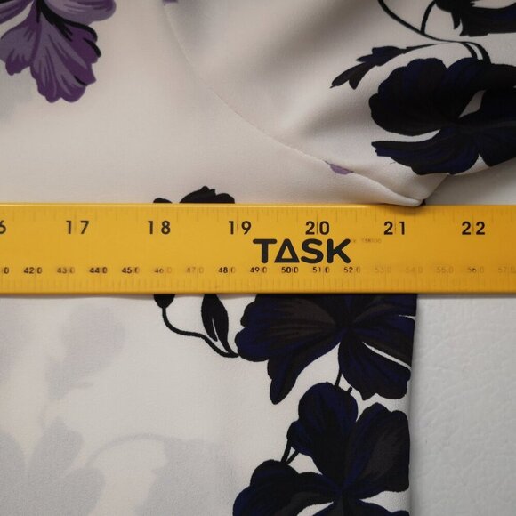 Ann Taylor Ladies Size Medium Off White with Flower Print Loose Fit Blouse - Picture 7 of 9